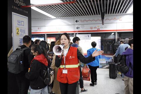 The Zhengzhou metro carried 291·5 million passengers last year.